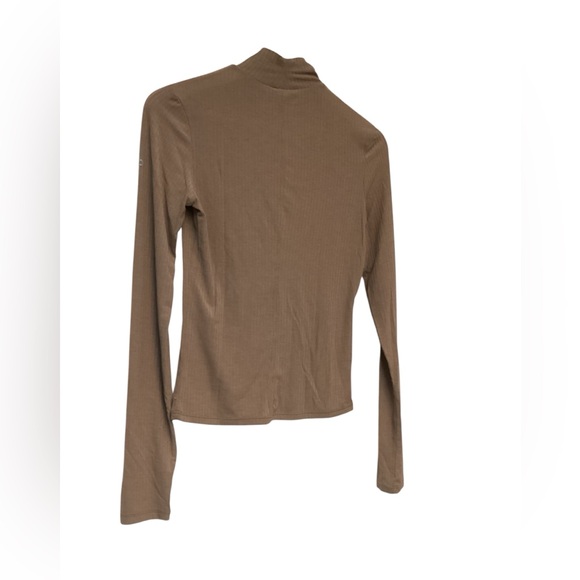 Ribbed Sea Coast Mockneck Long Sleeve - Picture 3 of 4